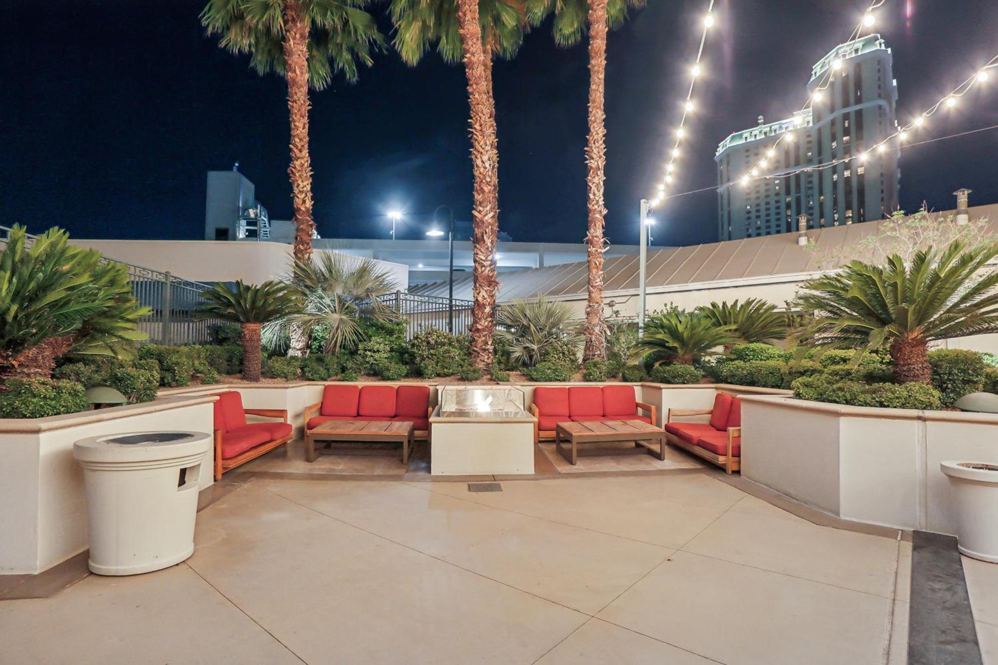 Mgm Signature Deluxe Balcony Strip View Suite ラスベガス エクステリア 写真