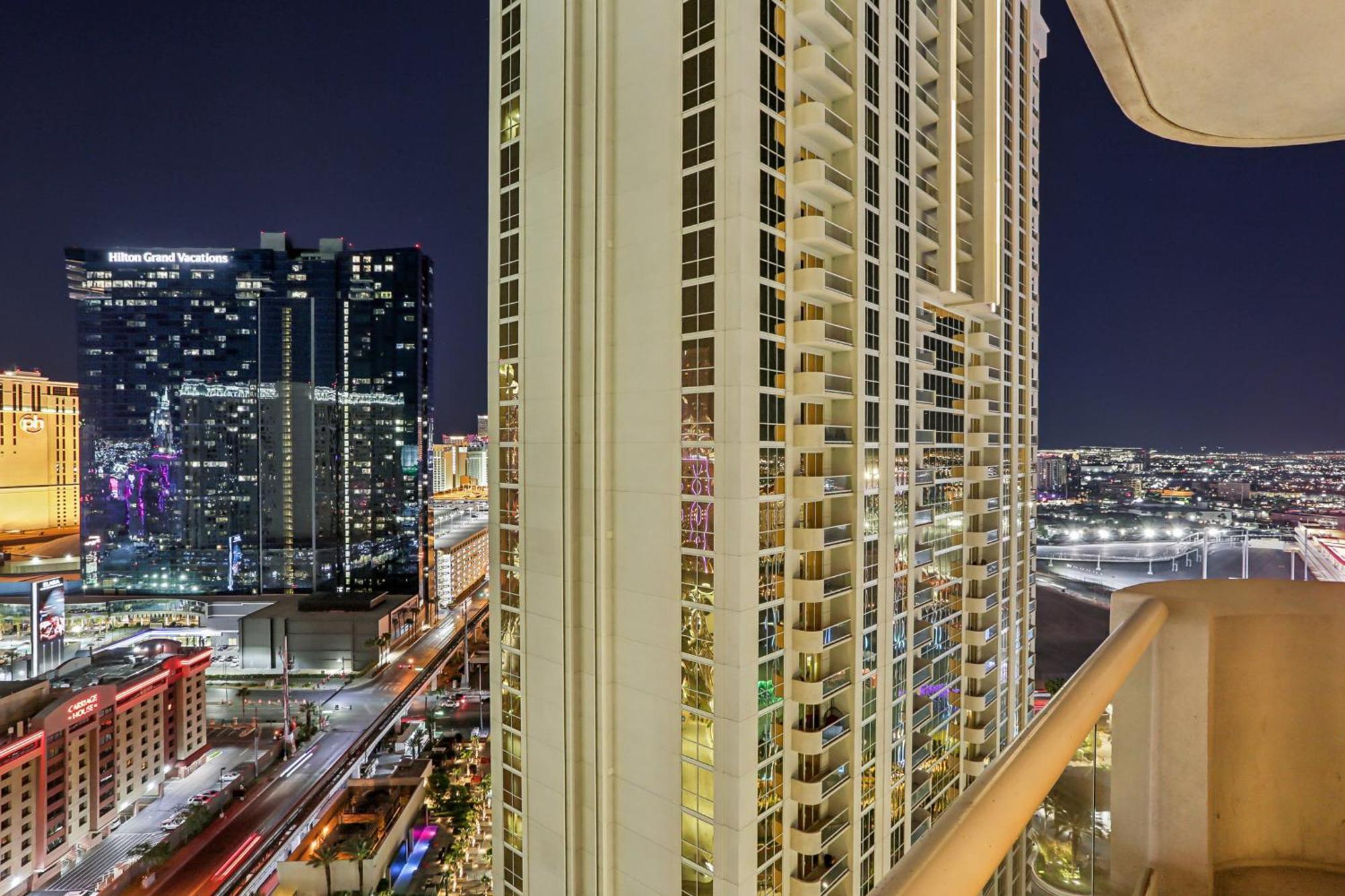 Mgm Signature Deluxe Balcony Strip View Suite ラスベガス エクステリア 写真